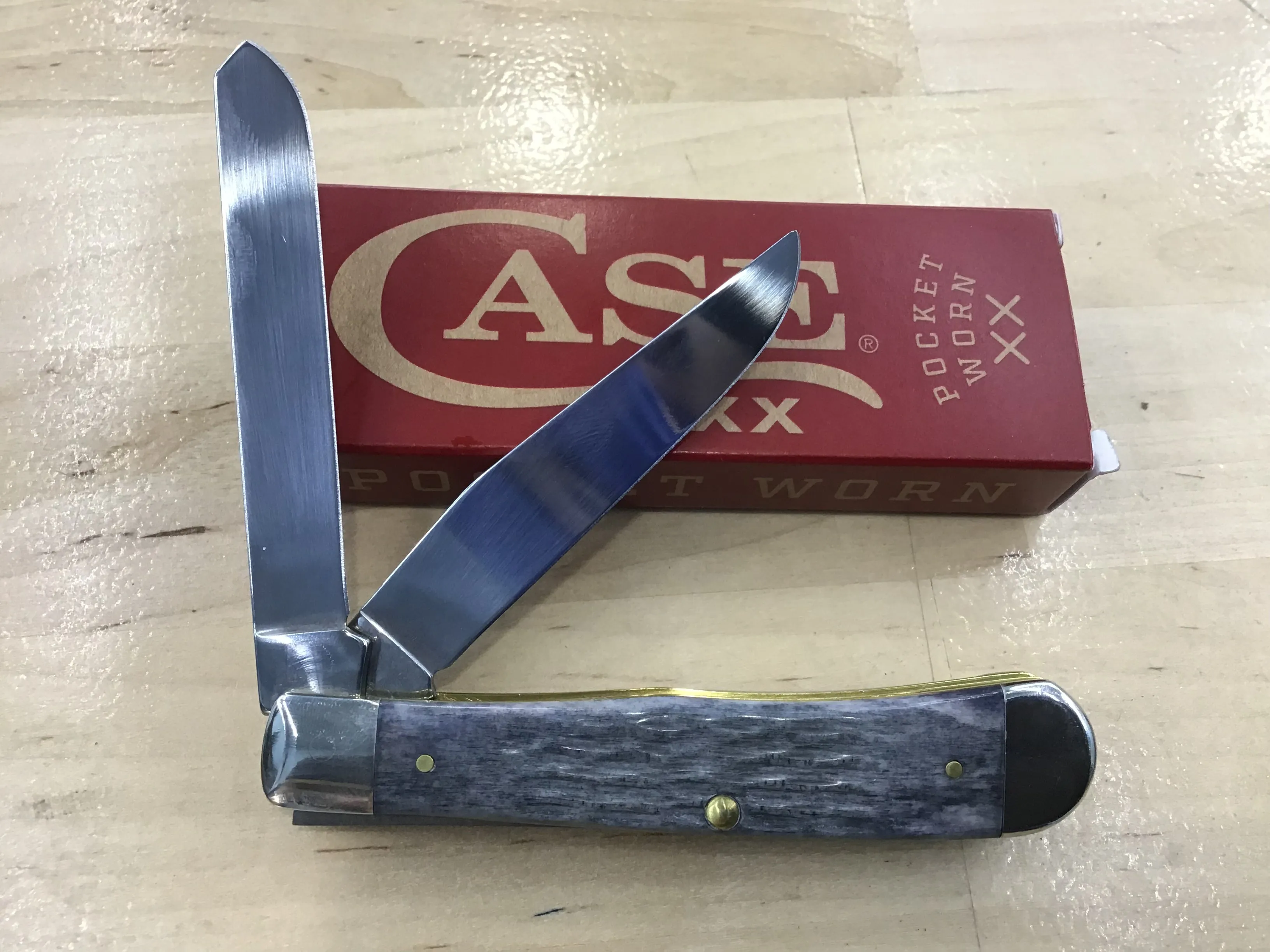 Case Gray Crandall Trapper