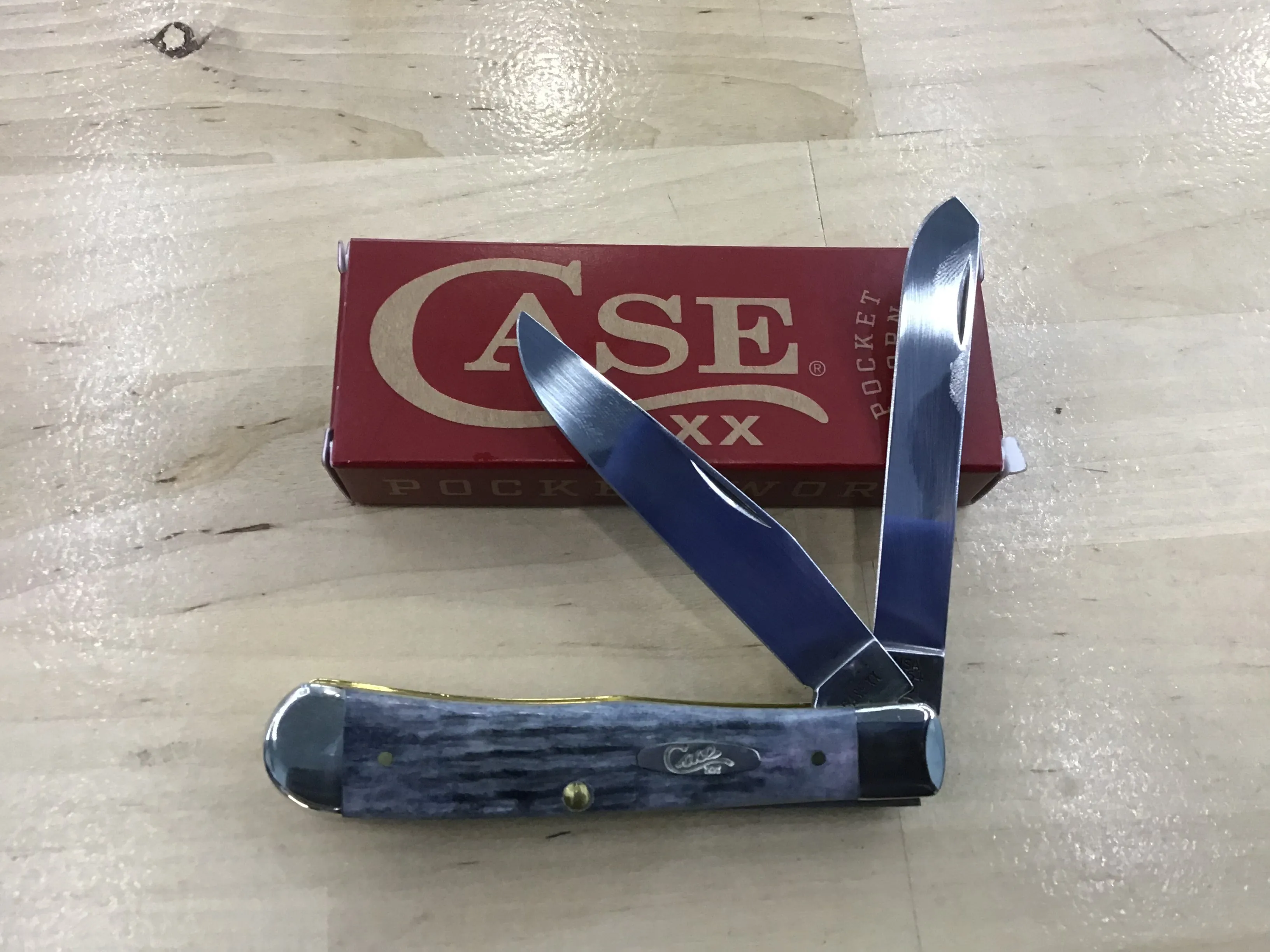 Case Gray Crandall Trapper
