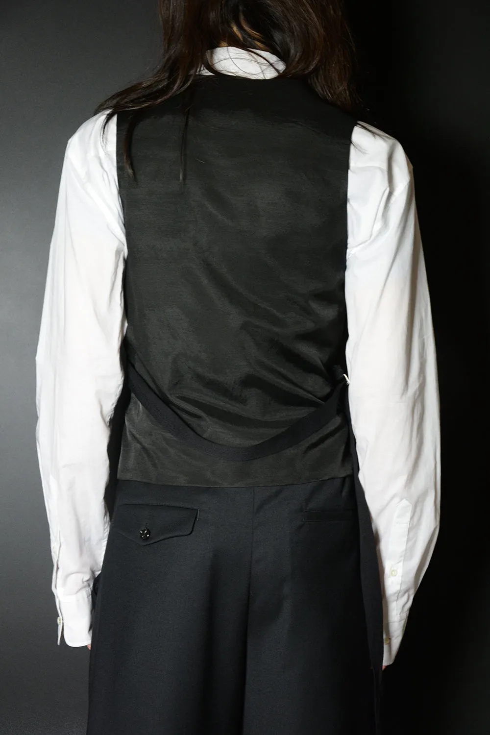 OVE ASYMMETRIC CLOUSURE WAISTCOAT